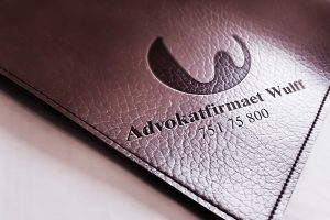 Advokat, arv, arverettsadvokater, advokater i mosjøen som jobber med arv, helgeland arv advokater, vefsn afvokater hjelp med arv, testament, oppbevare testament i tingretten, advokater i mosjøen sentrum, advokathuset wulff, helgeland, nordland, Utlevering av testament, Prosedyrer for testament, Fullmektig og testament, Testament hos tingretten, Arveloven i Norge, Retningslinjer for testament, Postforsendelse av testament, Identifikasjon ved utlevering av testament, Advokat og arv, Gjensidig testament, Fellestestament, Informasjon om andre testamenter, Arv og rettigheter, Advokatbistand ved arv, Juridiske aspekter ved testament, Utforming av testament, Testament og folkeregistrert adresse, Advokat og testators rettigheter, Testament og fullmakt, Testament og utlevering til fullmektig.